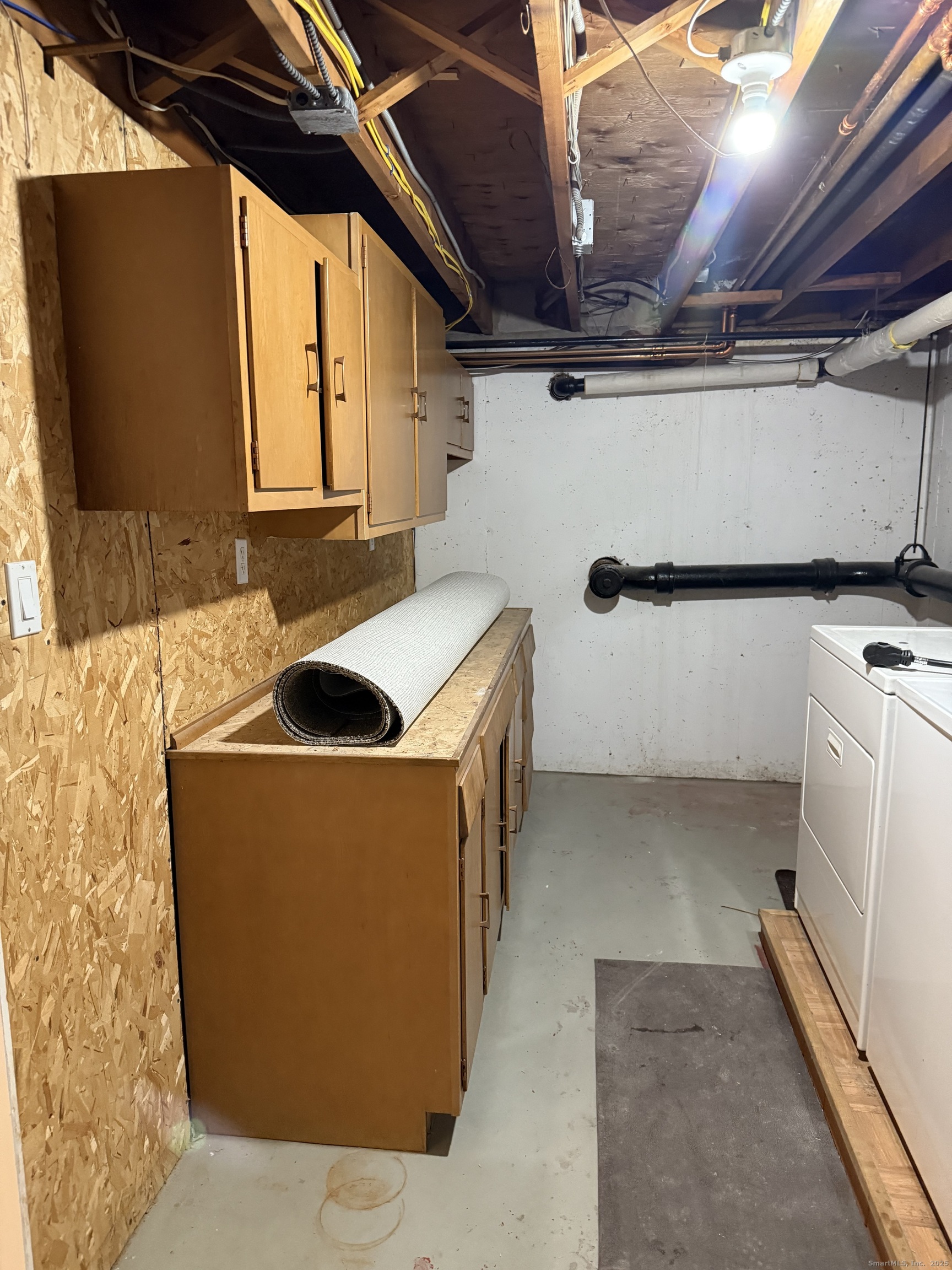 240 Centerbrook Road, Unit 240 Hamden, CT 06518 - Photo 24 of 26 a utility room with dryer and washer