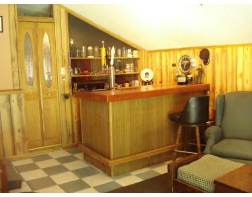 201 Bates Road Westfield, MA 01085 - Photo 10 of 30 Gallery Image 10