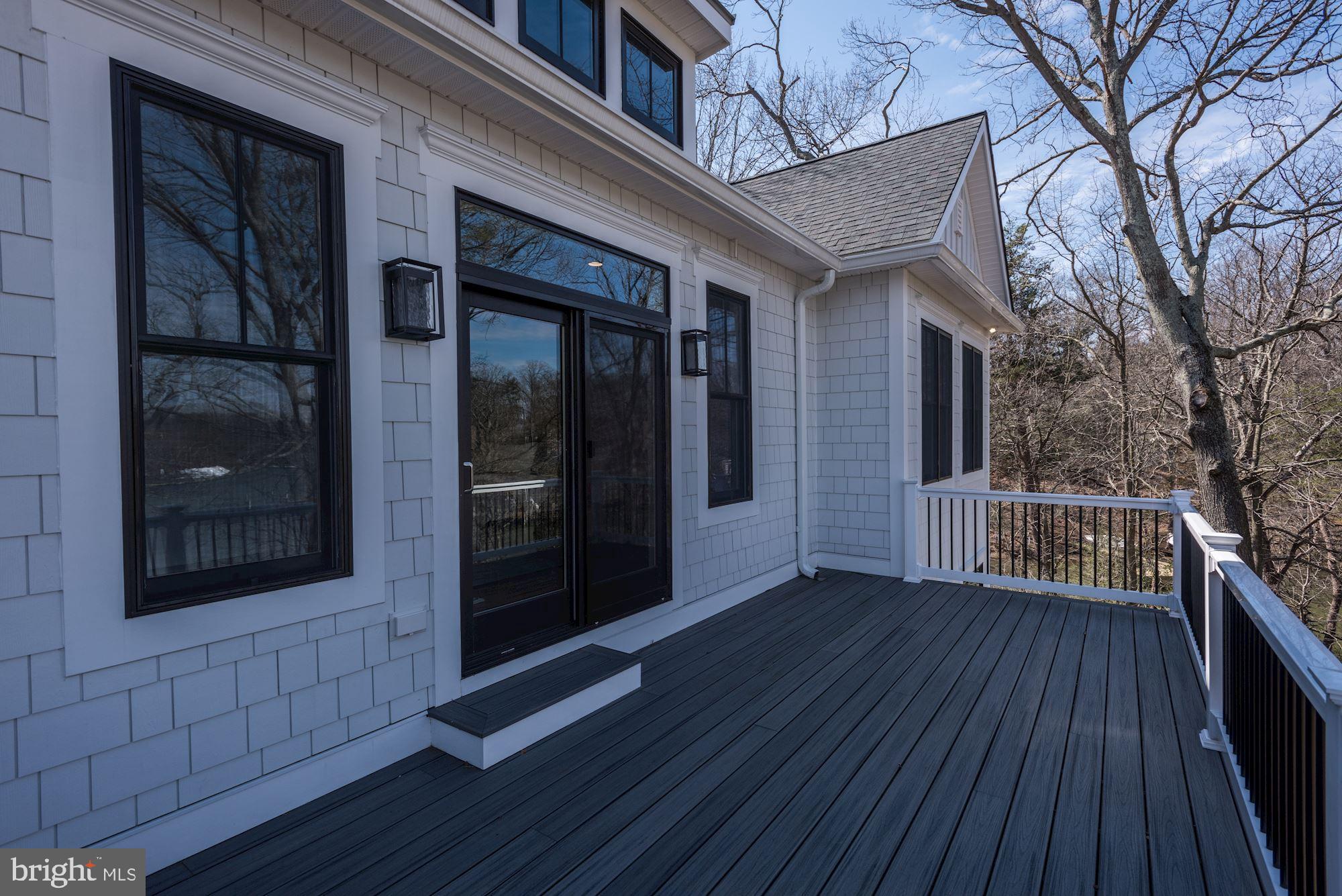 488 Ferry Point Road Annapolis, MD 21403 - Photo 36 of 60 Master Br deck
