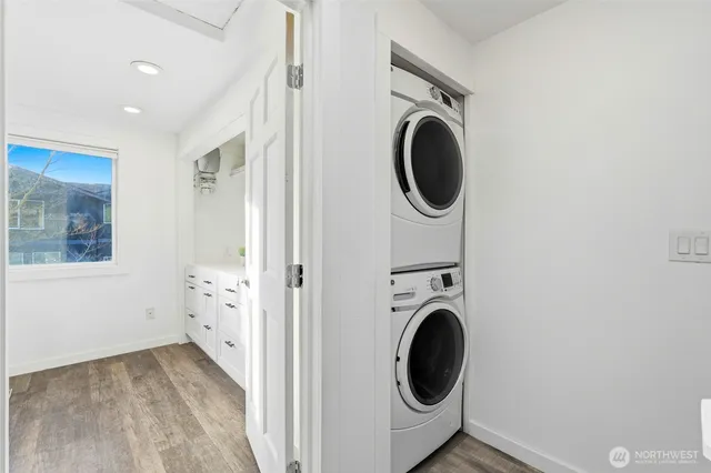a view of utility room with washer and dryer