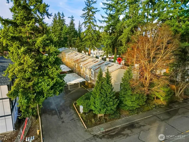 a view of an outdoor space