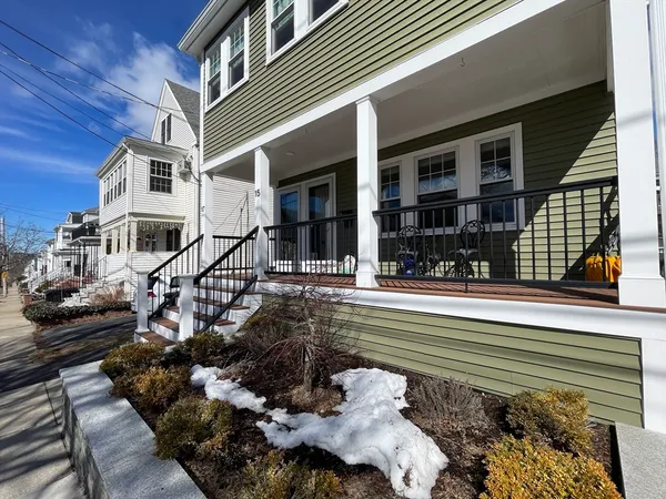 $2,800 | 15 Woods Avenue, Unit 15, Somerville, MA 02144