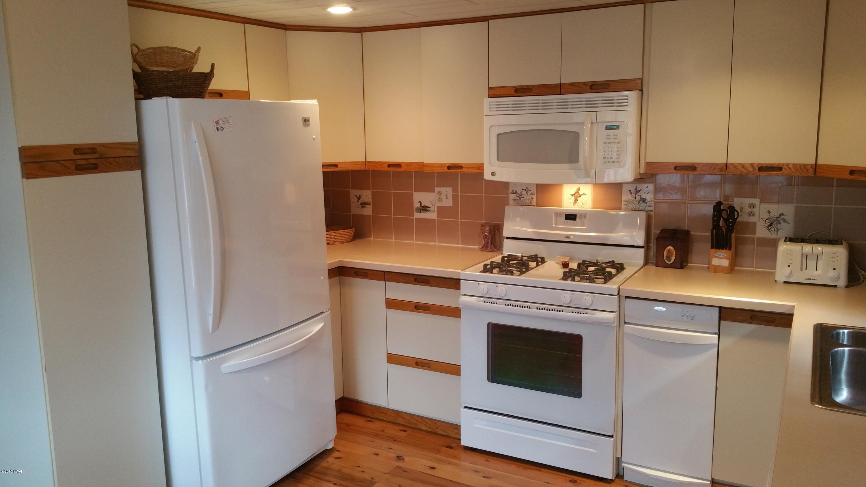 153 Big Woods II Road Greentown, PA 18426 - Photo 10 of 60