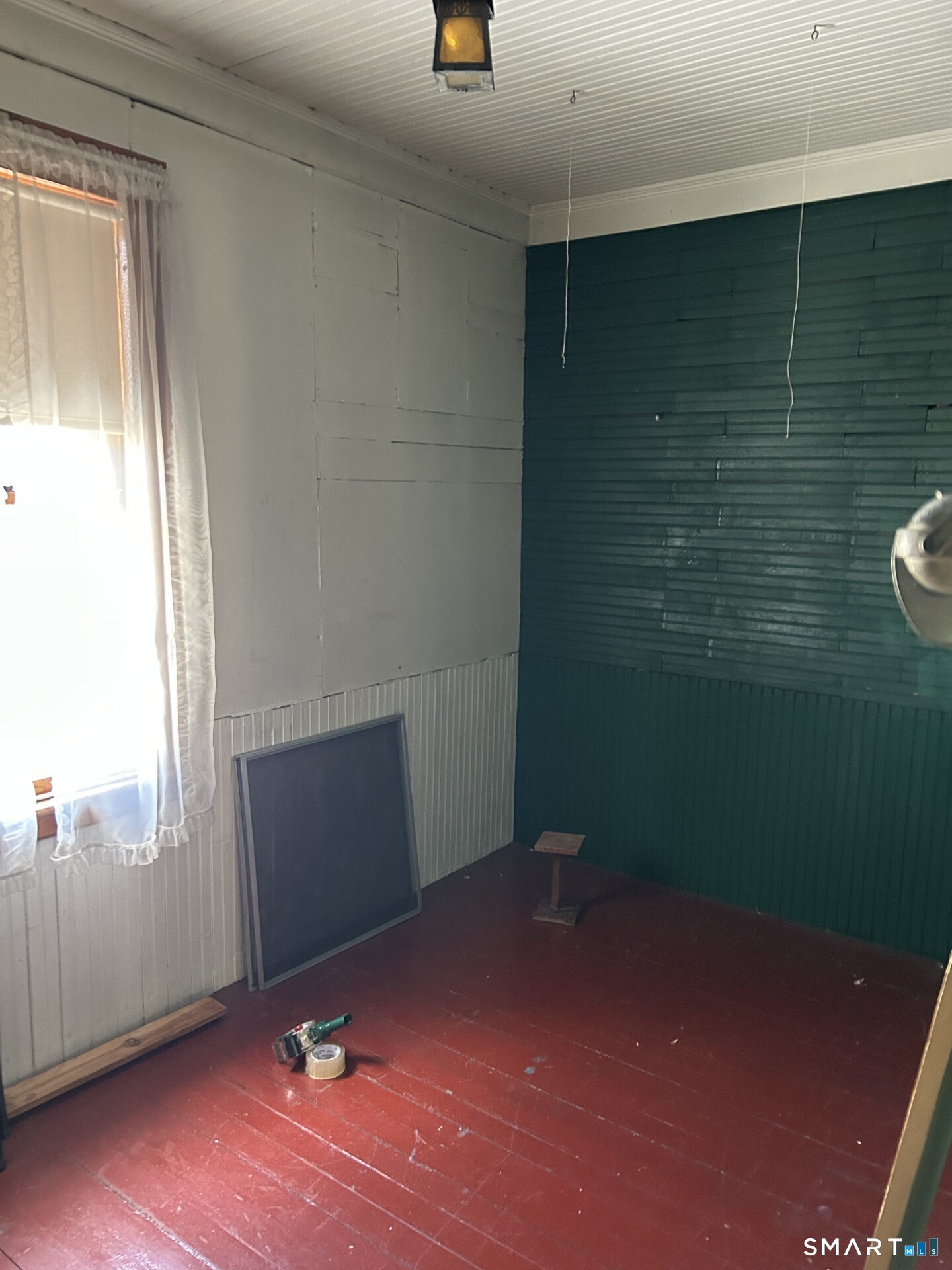 41 Lawlor Street Waterbury, CT 06708 - Photo 11 of 11 Cute small porch in front of house.