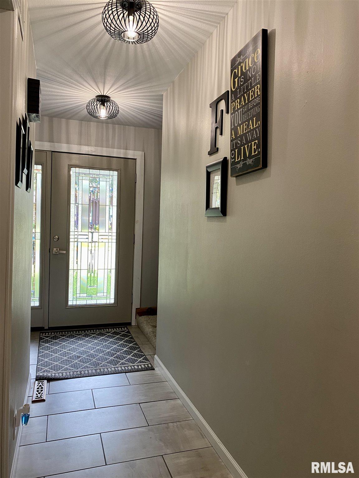 12 Indian Trail Road Macomb, IL 61455 - Photo 2 of 28 Gallery Image 2