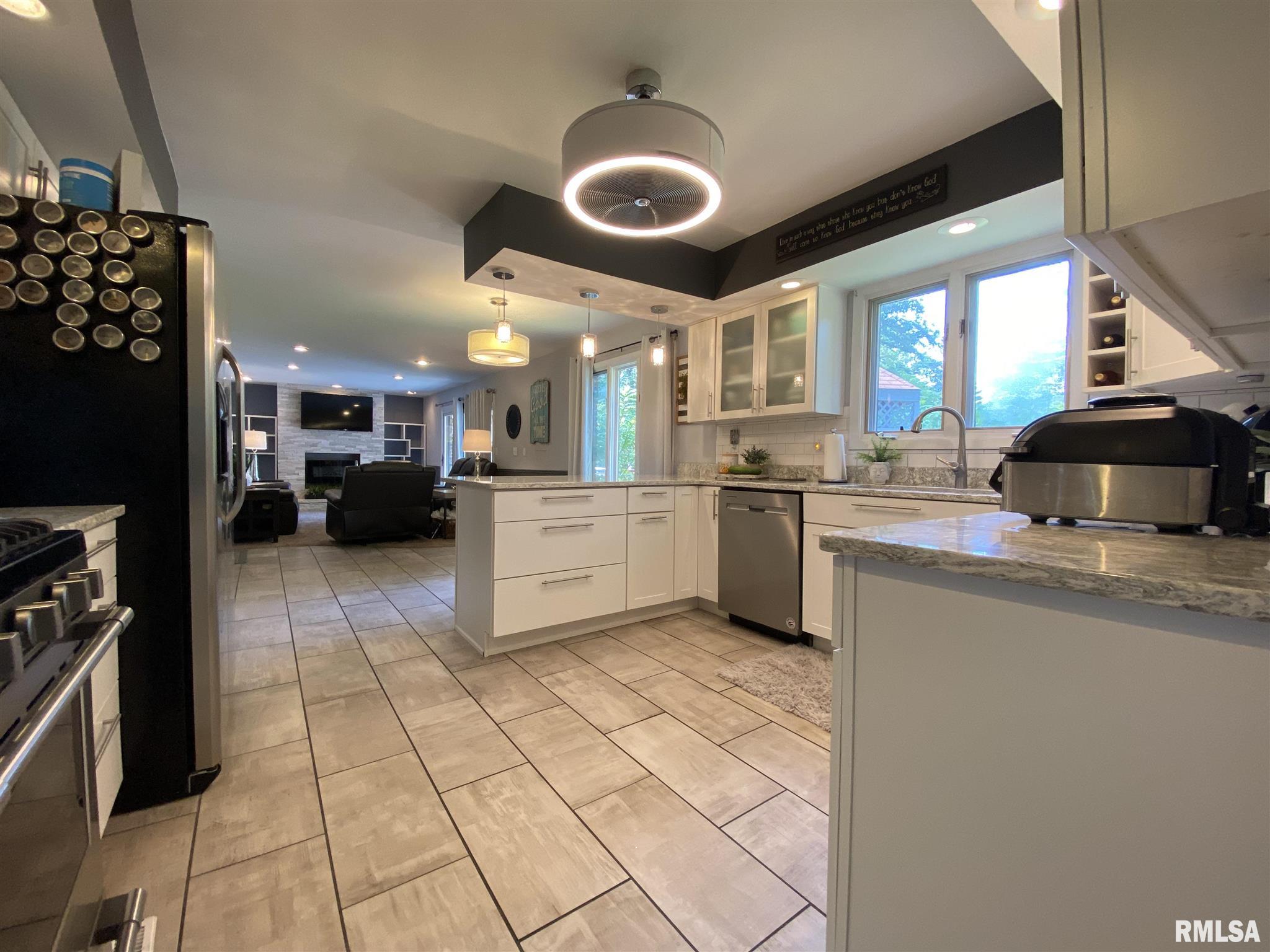 12 Indian Trail Road Macomb, IL 61455 - Photo 7 of 28 Gallery Image 7