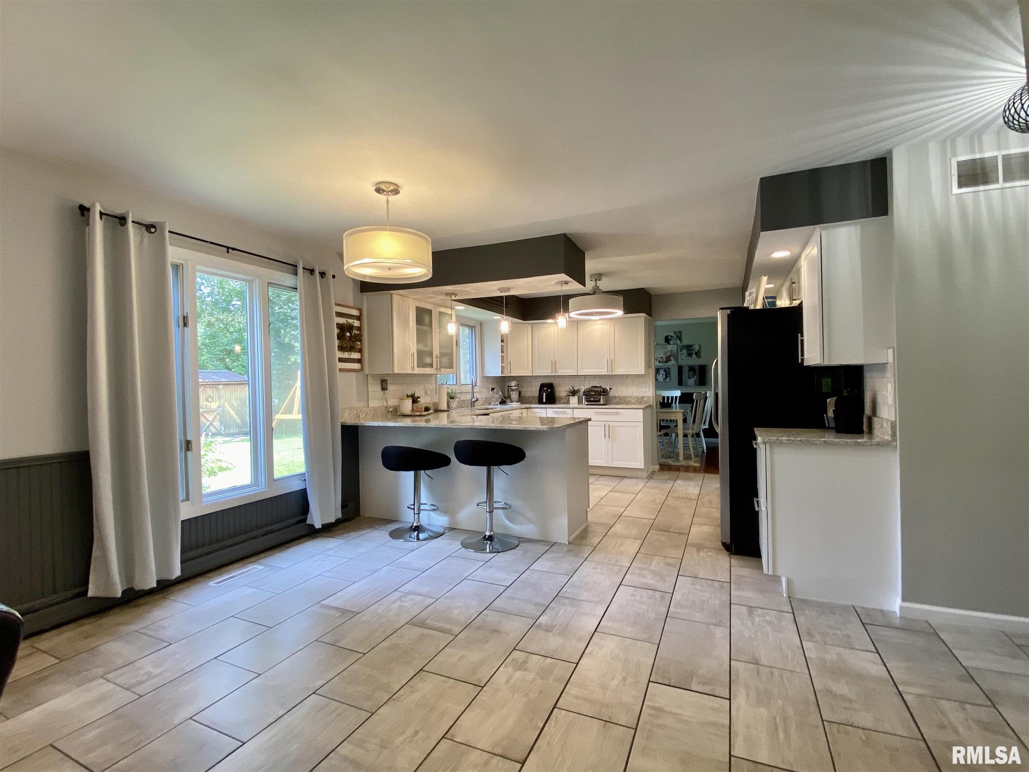 12 Indian Trail Road Macomb, IL 61455 - Photo 8 of 28 Gallery Image 8