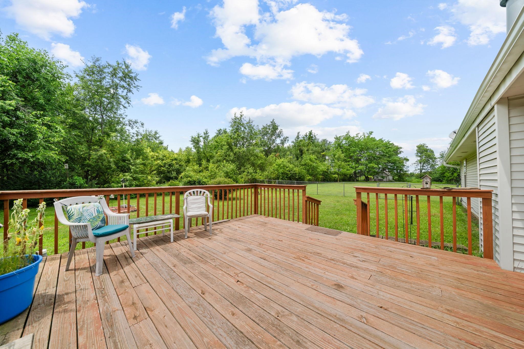 8974 North Pecatonica Road Pecatonica, IL 61063 - Photo 25 of 34