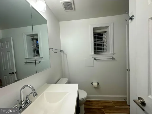 $2,500 | 34 Quincy Place Northeast, Washington, DC 20002