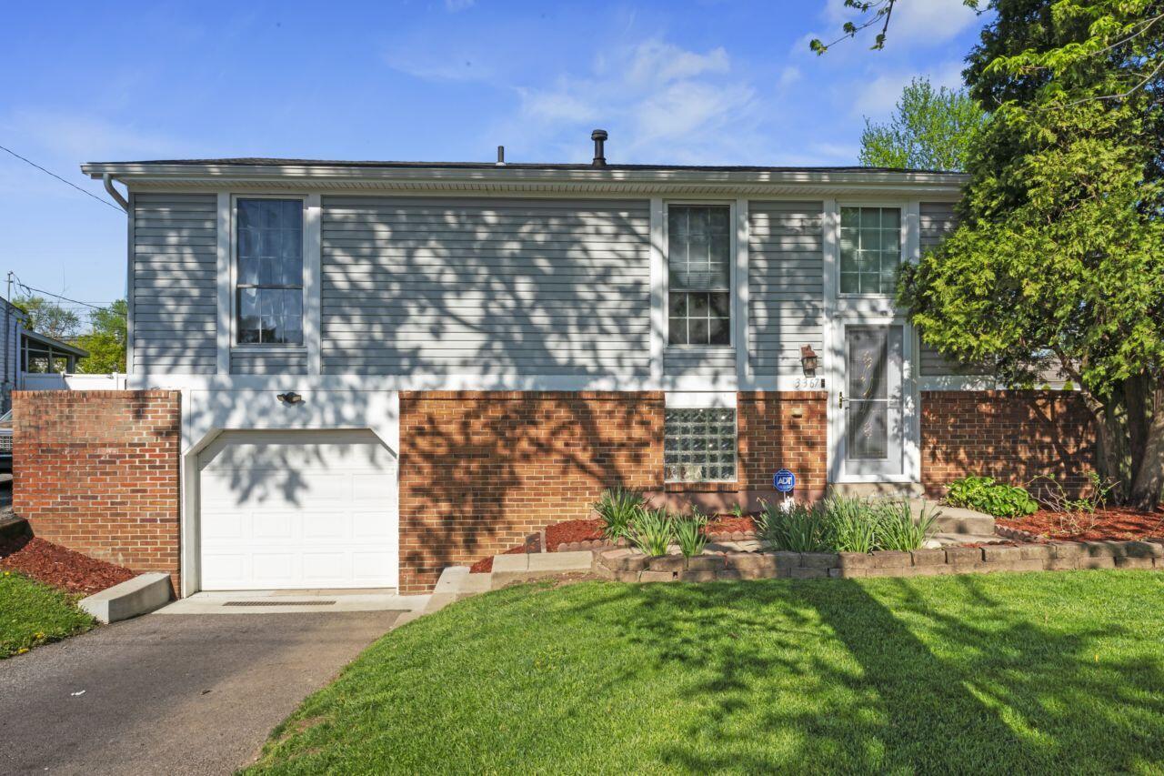 3367 Hoover Road Grove City, OH 43123 - Photo 1 of 26 photos_web_resolution_DSC03432
