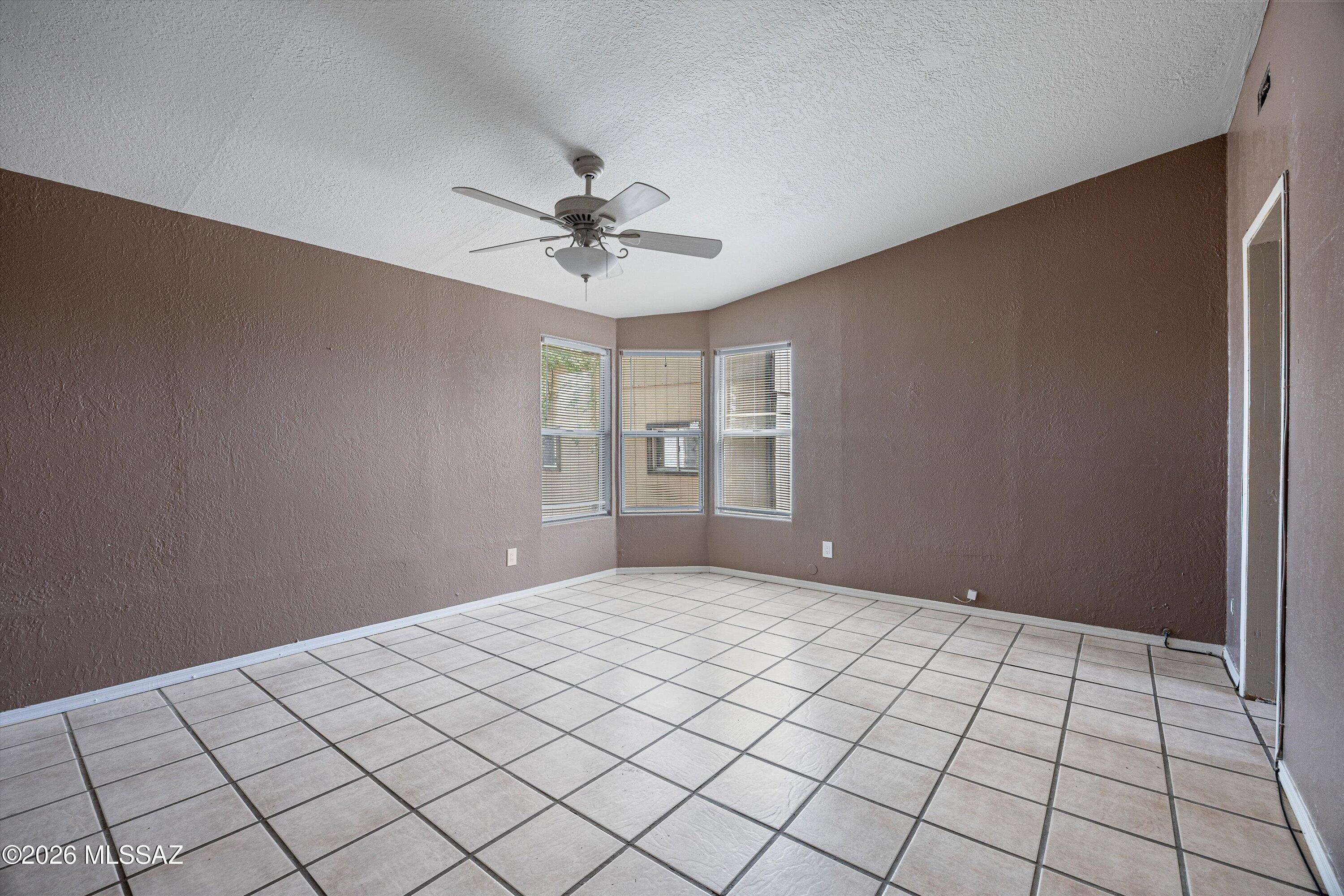 17111 South Country Club Road, Unit 48 Sahuarita, AZ 85629 - Photo 18 of 37 Primary Bedroom