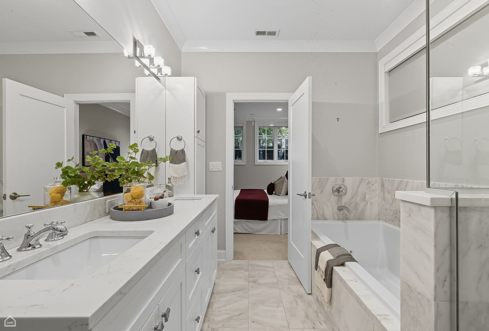 2946 North Racine Avenue, Unit 1 Chicago, IL 60657 - Photo 32 of 39 Gallery Image 32