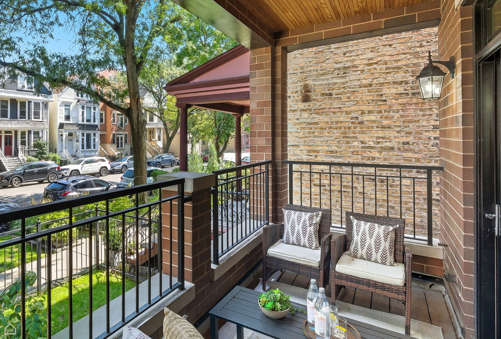 2946 North Racine Avenue, Unit 1 Chicago, IL 60657 - Photo 4 of 39 Gallery Image 4