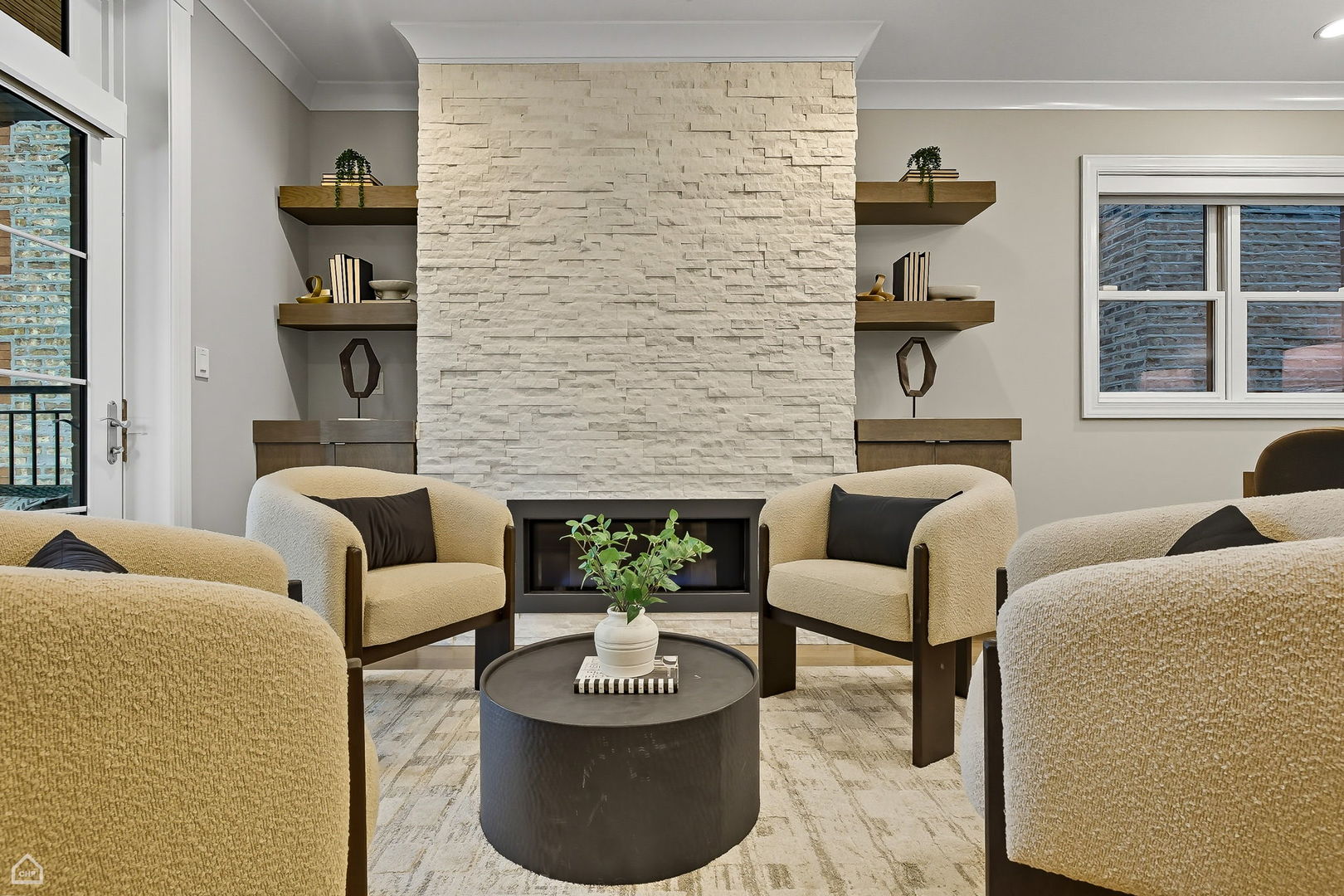 2946 North Racine Avenue, Unit 1 Chicago, IL 60657 - Photo 6 of 39 Gallery Image 6