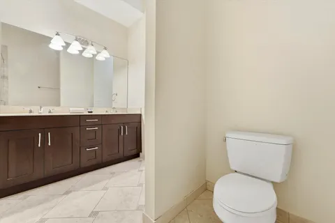 $400,000 | 832 West 36th Street, Unit 4, Chicago, IL 60609