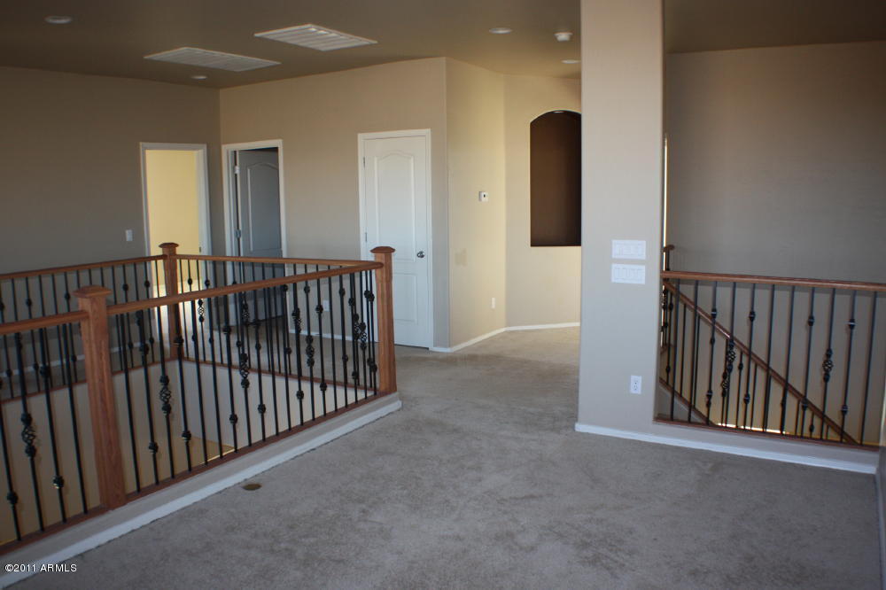19368 North Lariat Road Maricopa, AZ 85138 - Photo 5 of 8 Loft