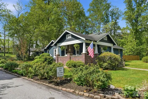 $600,000 | 127 Erkwood Drive, Hendersonville, NC 28739
