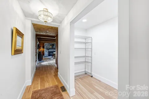 $600,000 | 127 Erkwood Drive, Hendersonville, NC 28739