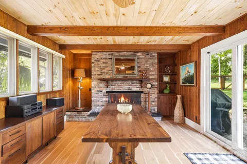 $600,000 | 127 Erkwood Drive, Hendersonville, NC 28739