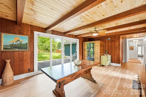$600,000 | 127 Erkwood Drive, Hendersonville, NC 28739