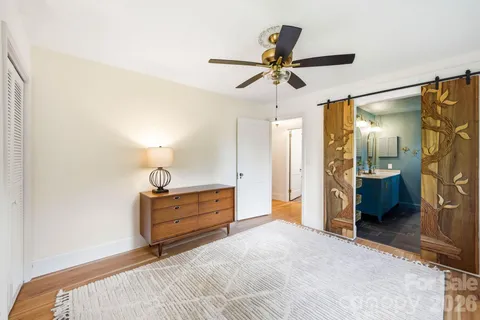 $600,000 | 127 Erkwood Drive, Hendersonville, NC 28739