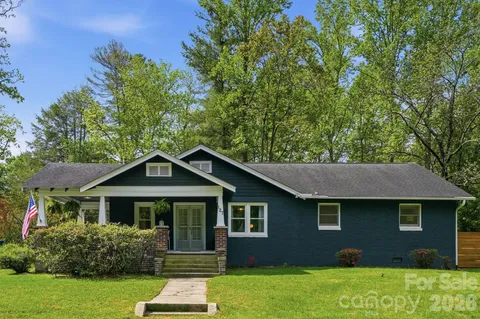 $600,000 | 127 Erkwood Drive, Hendersonville, NC 28739