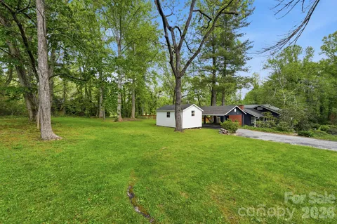 $600,000 | 127 Erkwood Drive, Hendersonville, NC 28739