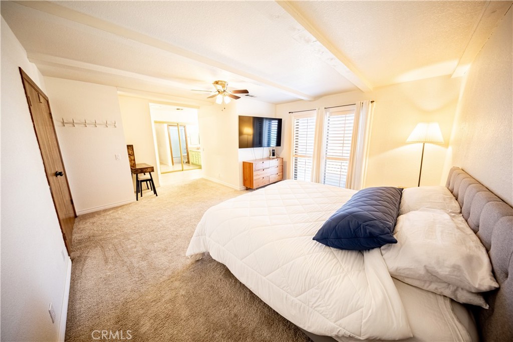 13685 Hidden Valley Road Victorville, CA 92395 - Photo 15 of 38