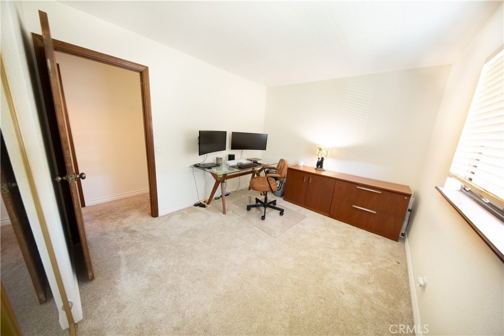 13685 Hidden Valley Road Victorville, CA 92395 - Photo 22 of 38