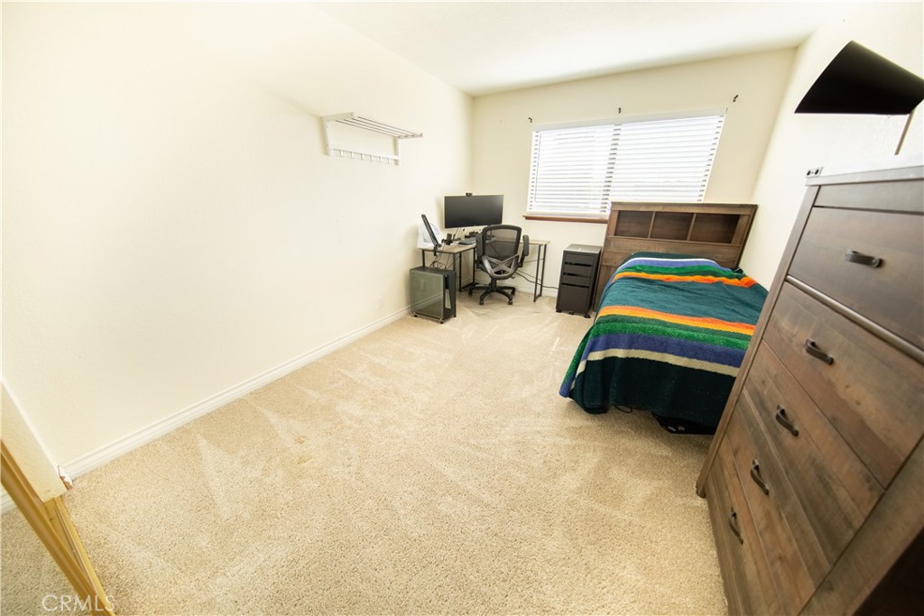 13685 Hidden Valley Road Victorville, CA 92395 - Photo 24 of 38