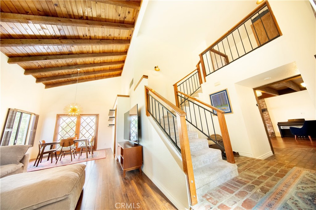 13685 Hidden Valley Road Victorville, CA 92395 - Photo 3 of 38