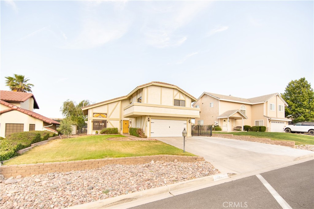 13685 Hidden Valley Road Victorville, CA 92395 - Photo 35 of 38