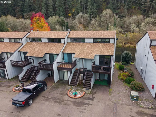 $215,000 | 43605 Highway 38, Unit 35, Reedsport, OR 97467