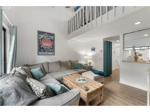 $215,000 | 43605 Highway 38, Unit 35, Reedsport, OR 97467