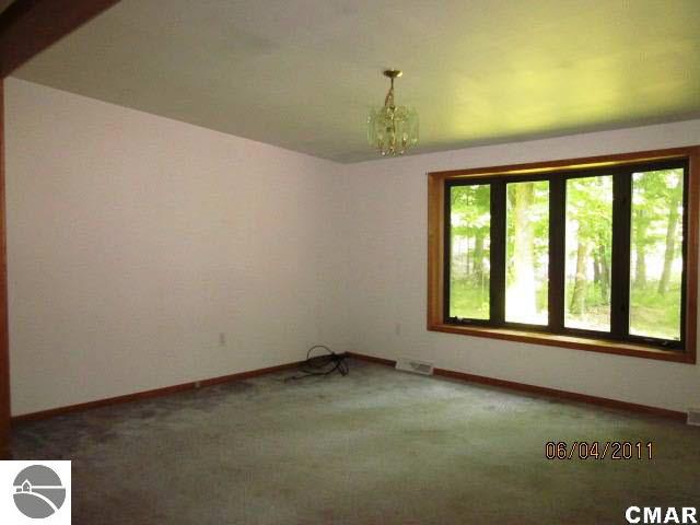 8409 West Fillmore Road Sumner, MI 48889 - Photo 2 of 16 1768251-1.JPG