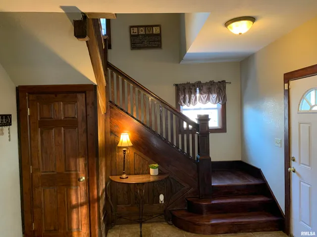 $185,000 | 412 West Broadway, Monmouth, IL 61462