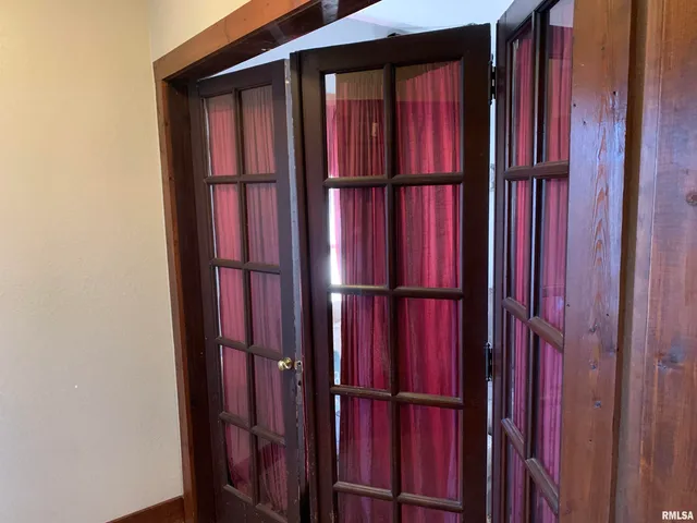 $185,000 | 412 West Broadway, Monmouth, IL 61462