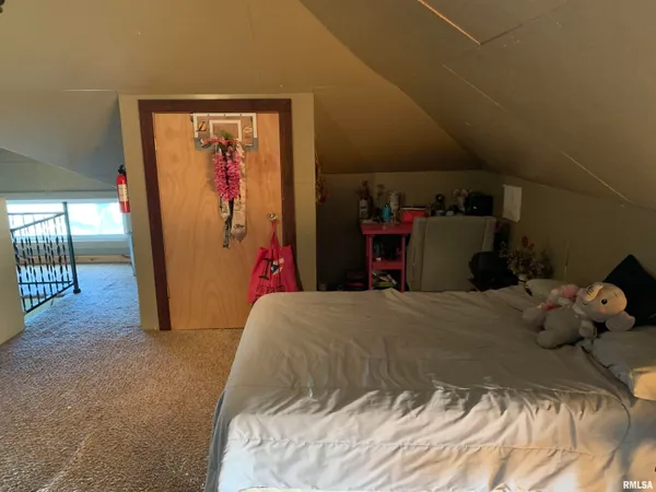 $179,000 | 412 West Broadway, Monmouth, IL 61462