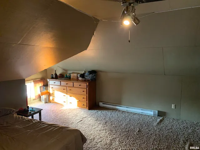 $185,000 | 412 West Broadway, Monmouth, IL 61462