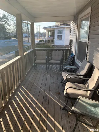 $179,000 | 412 West Broadway, Monmouth, IL 61462