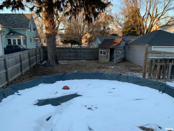 $179,000 | 412 West Broadway, Monmouth, IL 61462