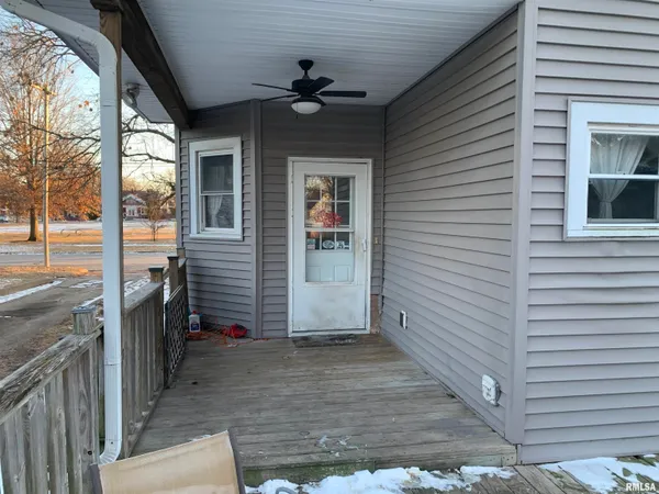 $179,000 | 412 West Broadway, Monmouth, IL 61462