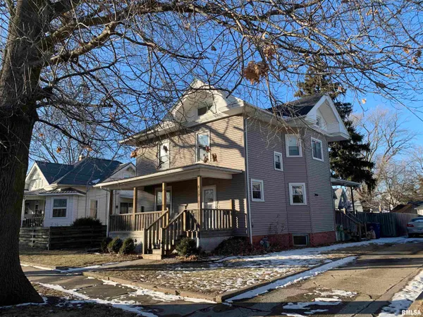 $179,000 | 412 West Broadway, Monmouth, IL 61462