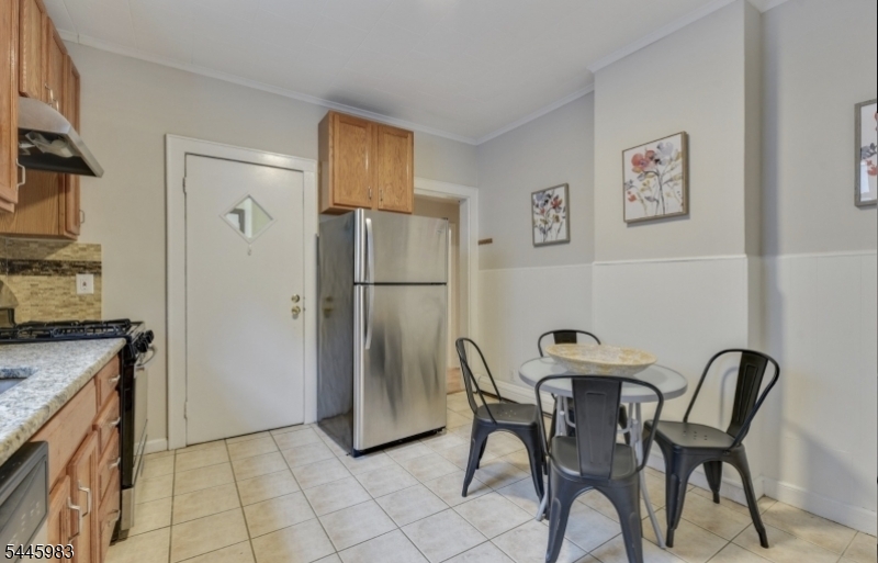84 Grove Street, Unit 1 Montclair, NJ 07042 - Photo 4 of 9