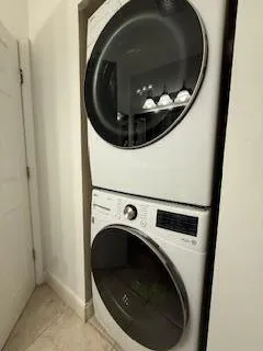 a close up view of washer and dryer