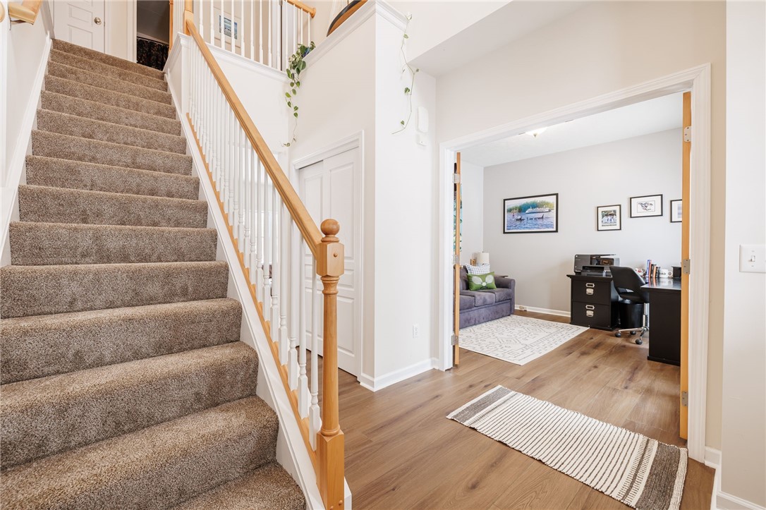 643 Kayloc Circle Webster, NY 14580 - Photo 3 of 33