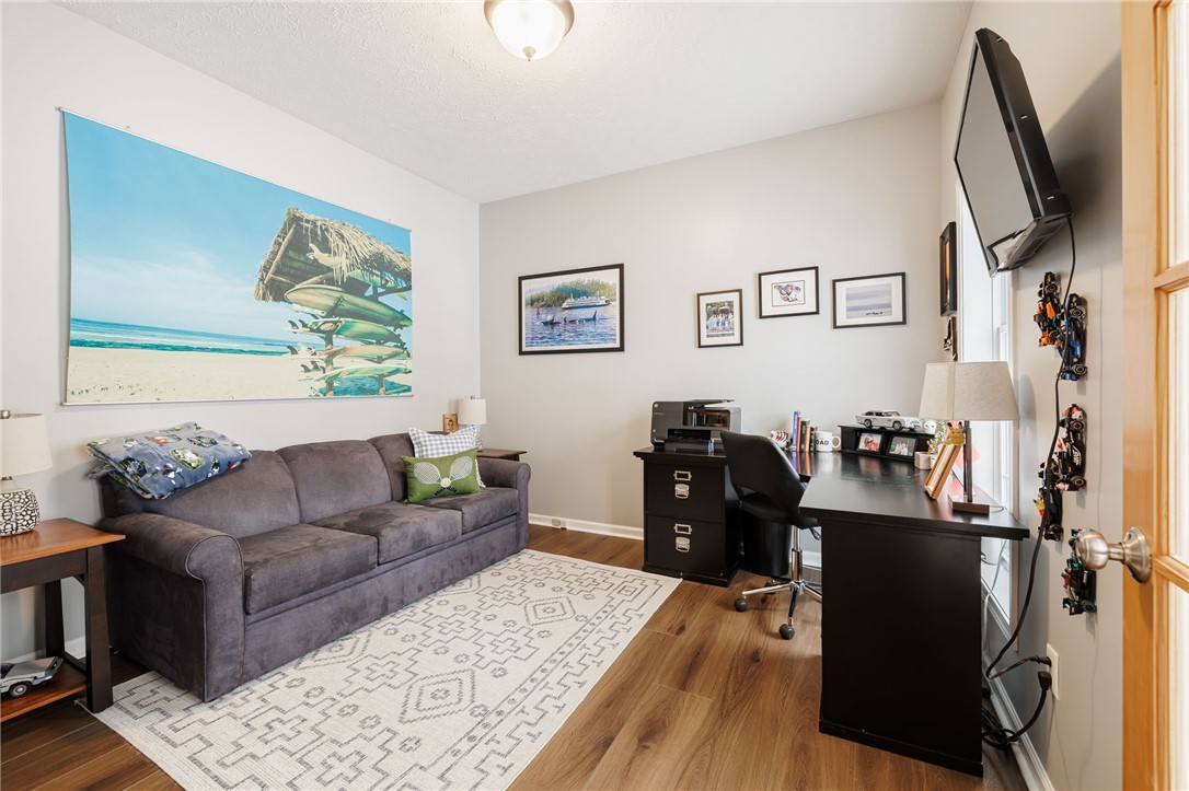 643 Kayloc Circle Webster, NY 14580 - Photo 4 of 33