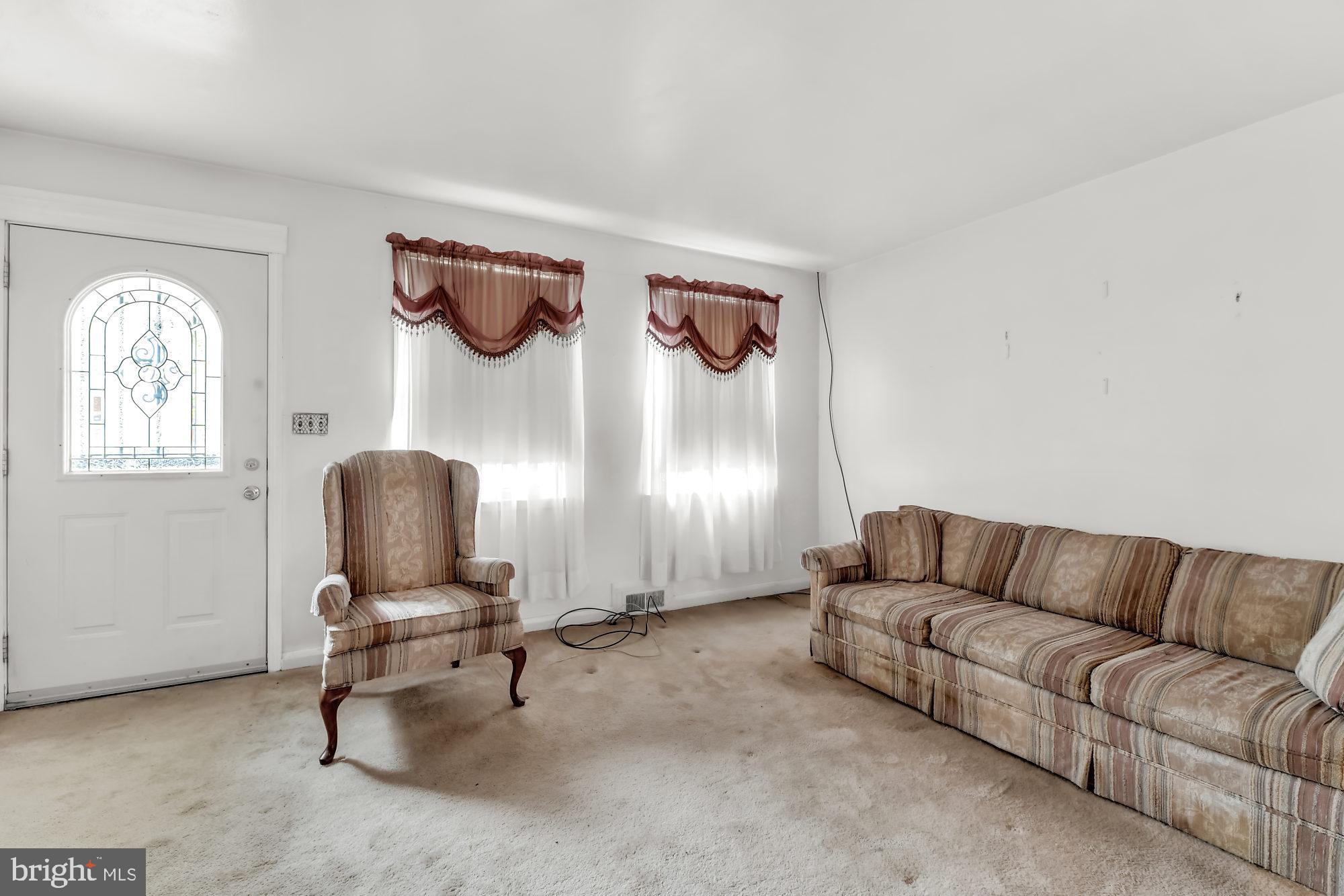 1609 Gleneagle Road Baltimore, MD 21239 - Photo 3 of 27
