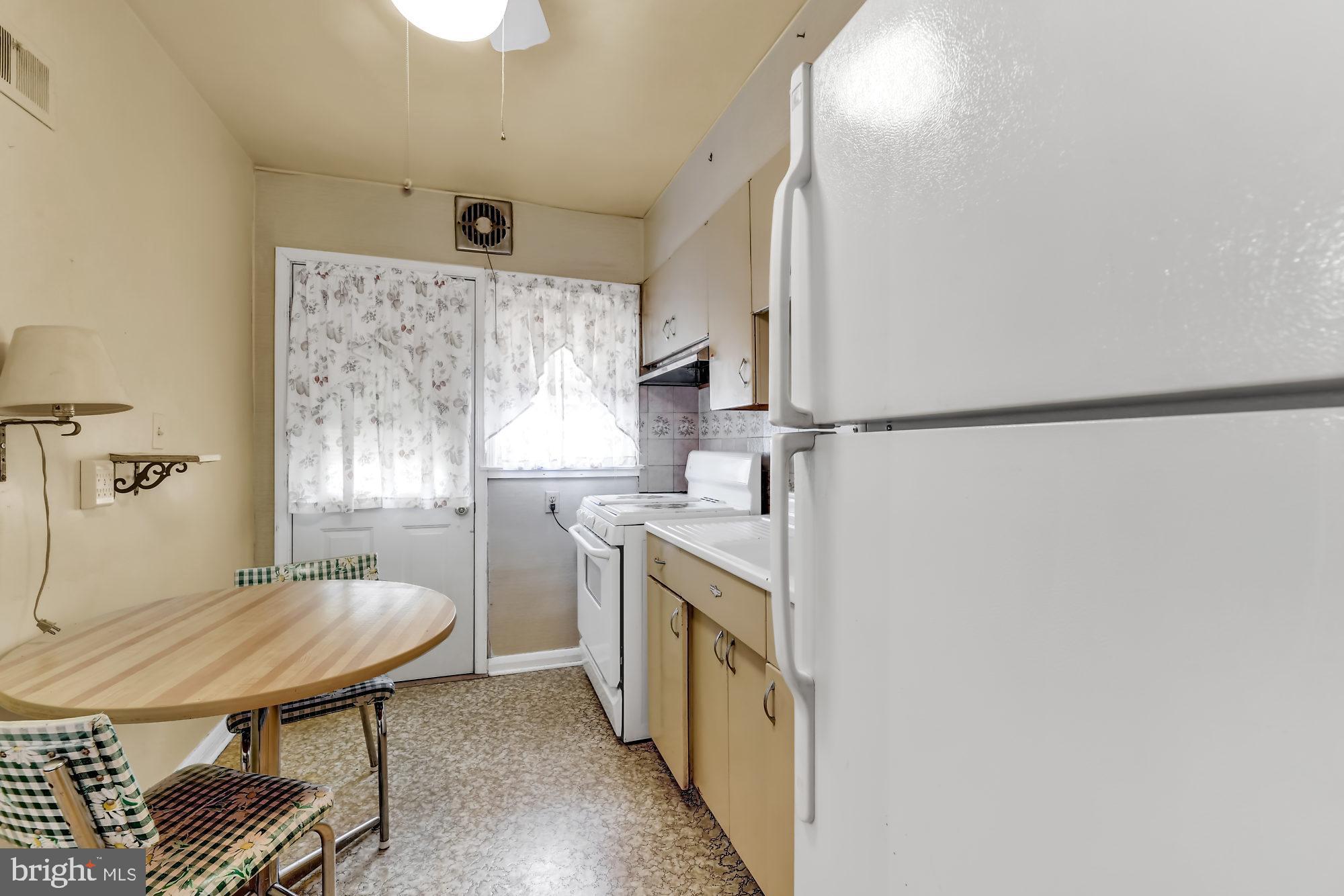 1609 Gleneagle Road Baltimore, MD 21239 - Photo 6 of 27
