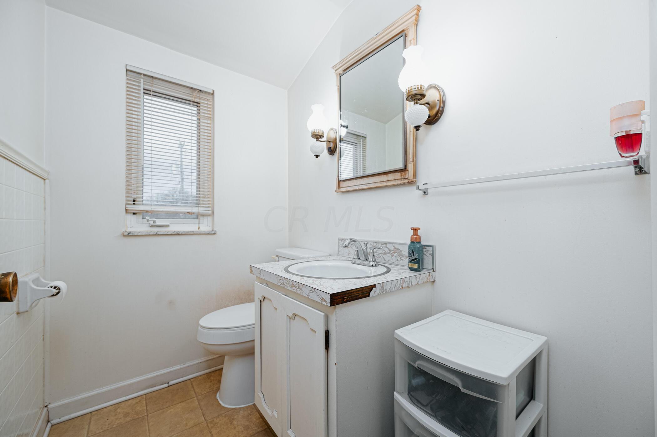 419 Deerfield Road Columbus, OH 43228 - Photo 18 of 25 419 Deerfield Rd 007